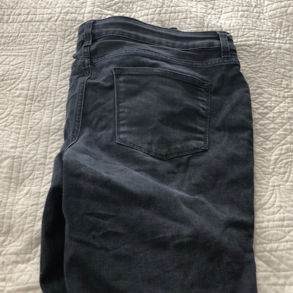 Cuffed distressed jeggings - Picture 2 of 2